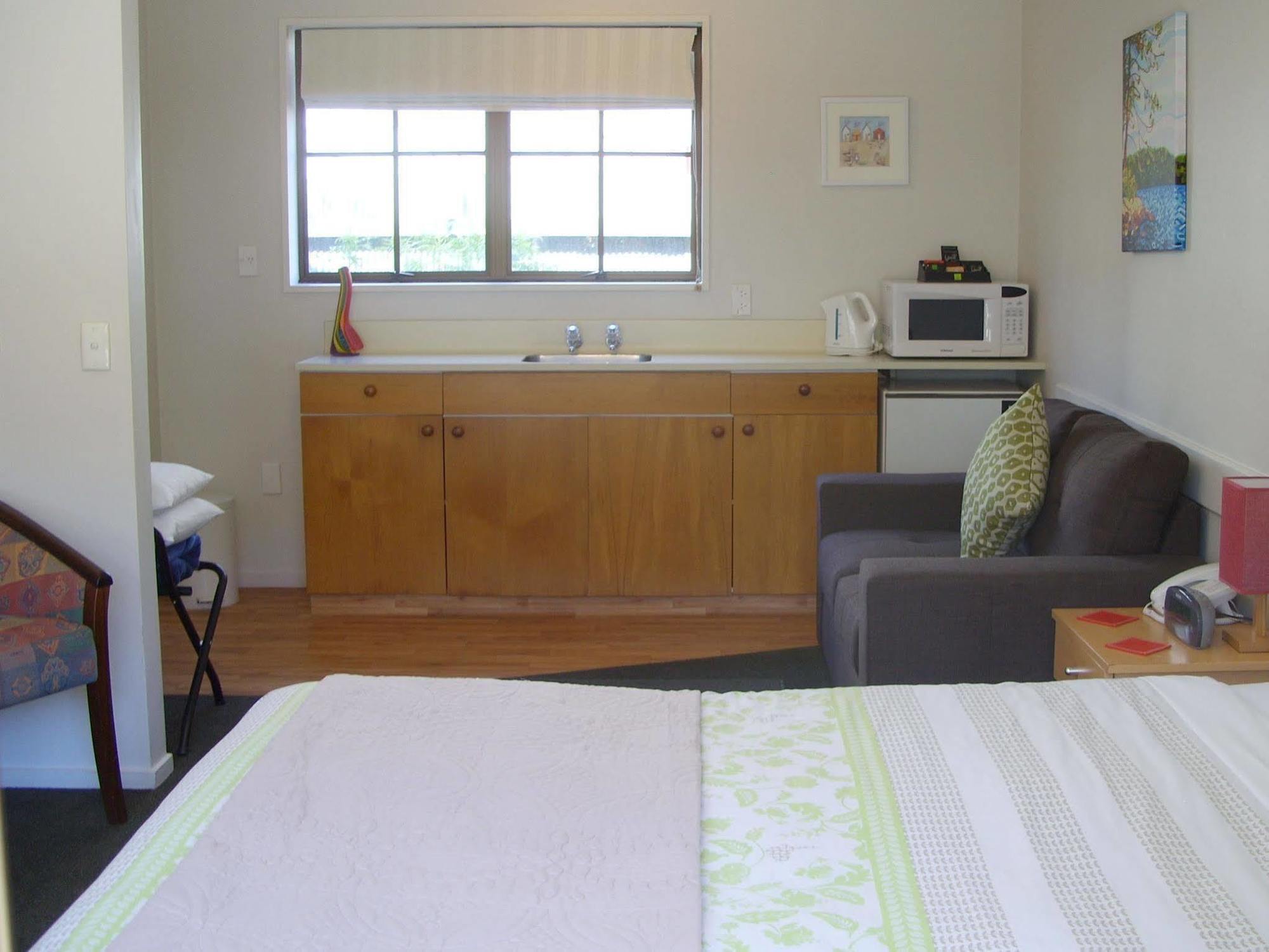 Tudor Court Motel Christchurch Extérieur photo