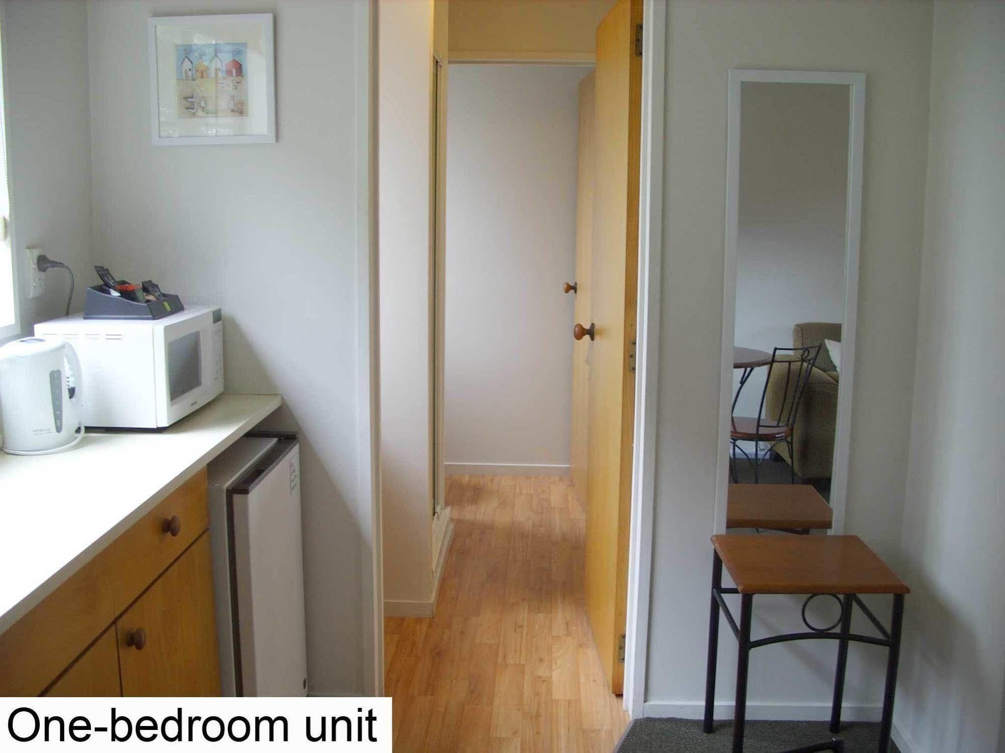 Tudor Court Motel Christchurch Extérieur photo